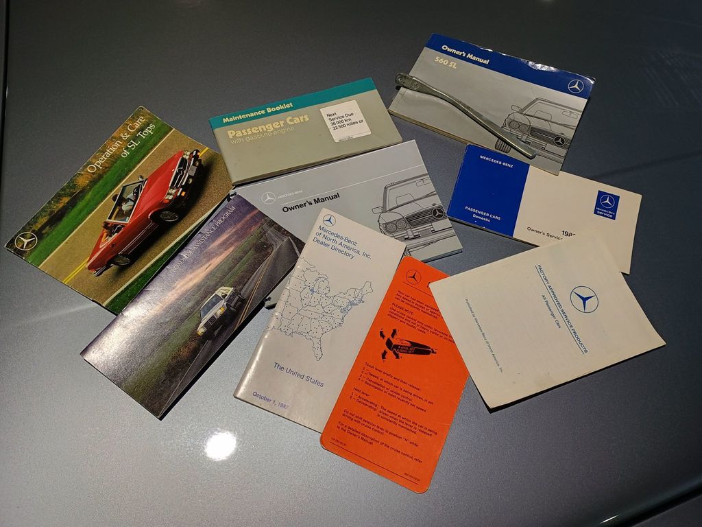 1988 Mercedes-Benz 560 SL Clean Title Florida Car - 23015381 - 28
