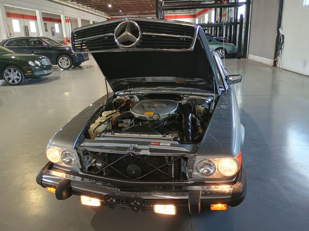 1988 Mercedes-Benz 560 SL Clean Title Florida Car - 23015381 - 37