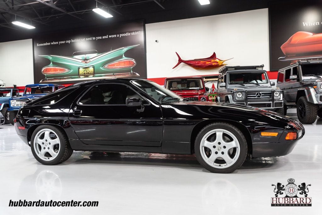 1988 Porsche 928 S4 Mileage is in KM - 22589740 - 21