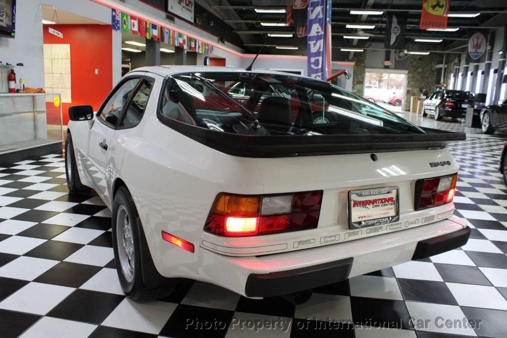 1988 Porsche 944 photo 9