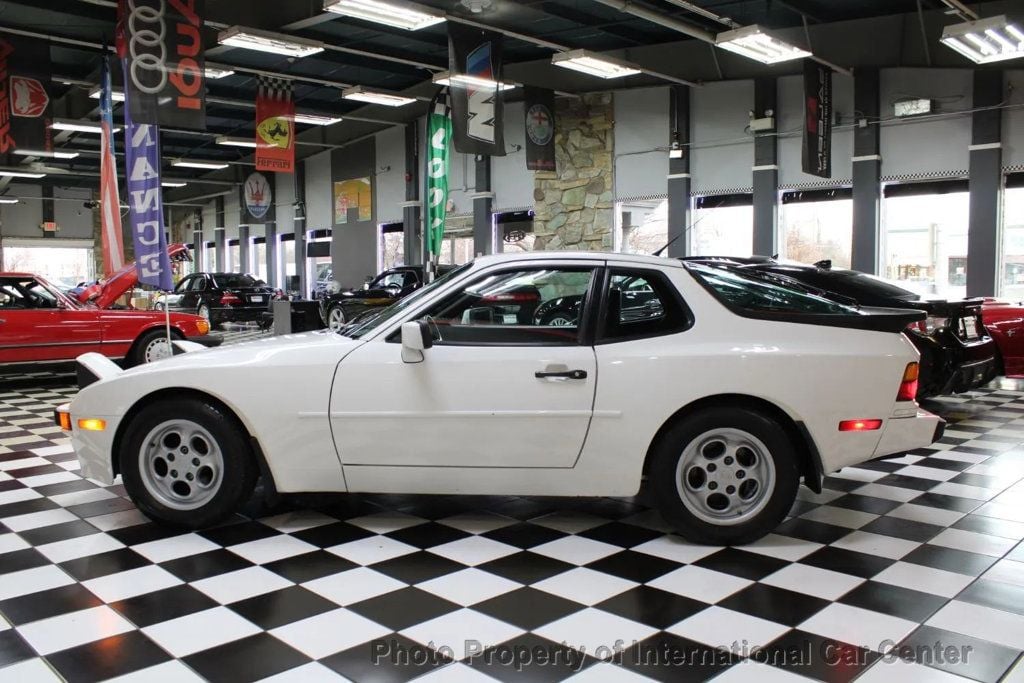 1988 Porsche 944 photo 11