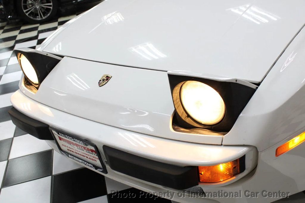 1988 Porsche 944 photo 15