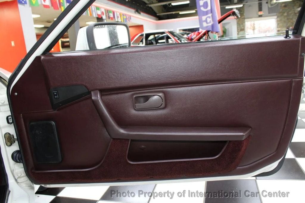 1988 Porsche 944 photo 37