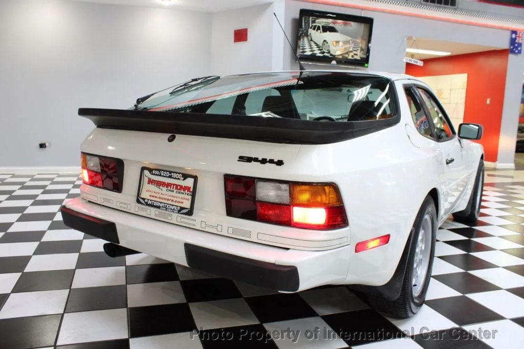 1988 Porsche 944 photo 6