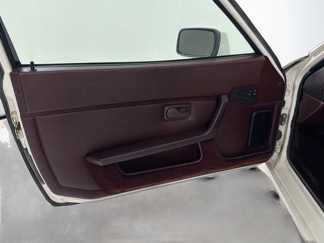 1988 Porsche 944 Base Trim - 23054967 - 14