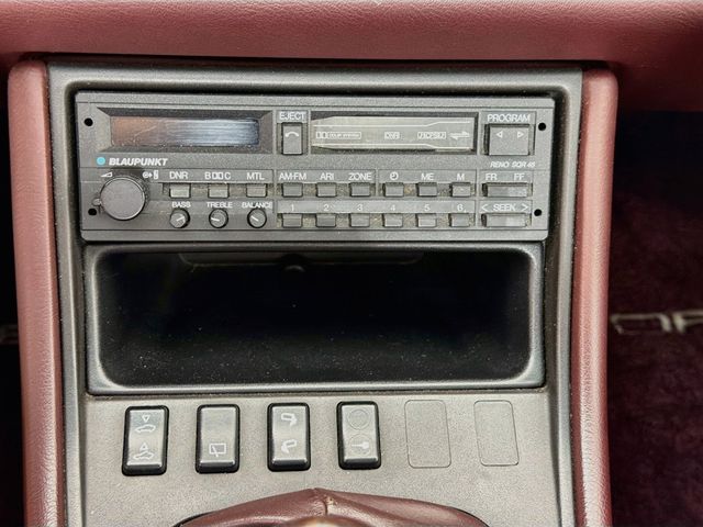1988 Porsche 944 Base Trim - 23054967 - 19