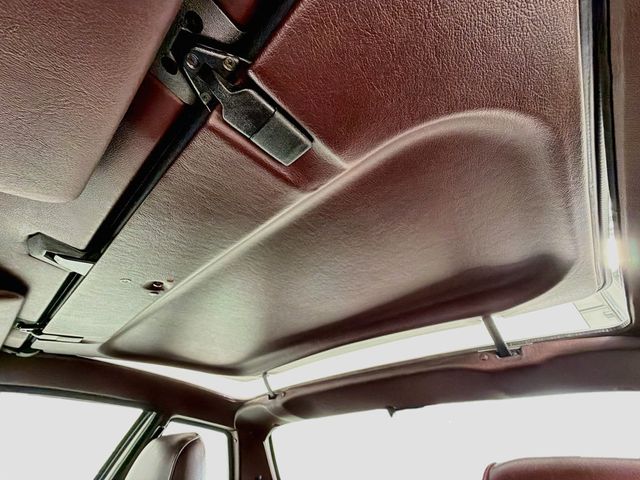 1988 Porsche 944 Base Trim - 23054967 - 22