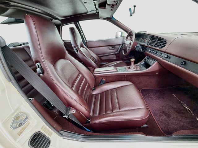 1988 Porsche 944 Base Trim - 23054967 - 26
