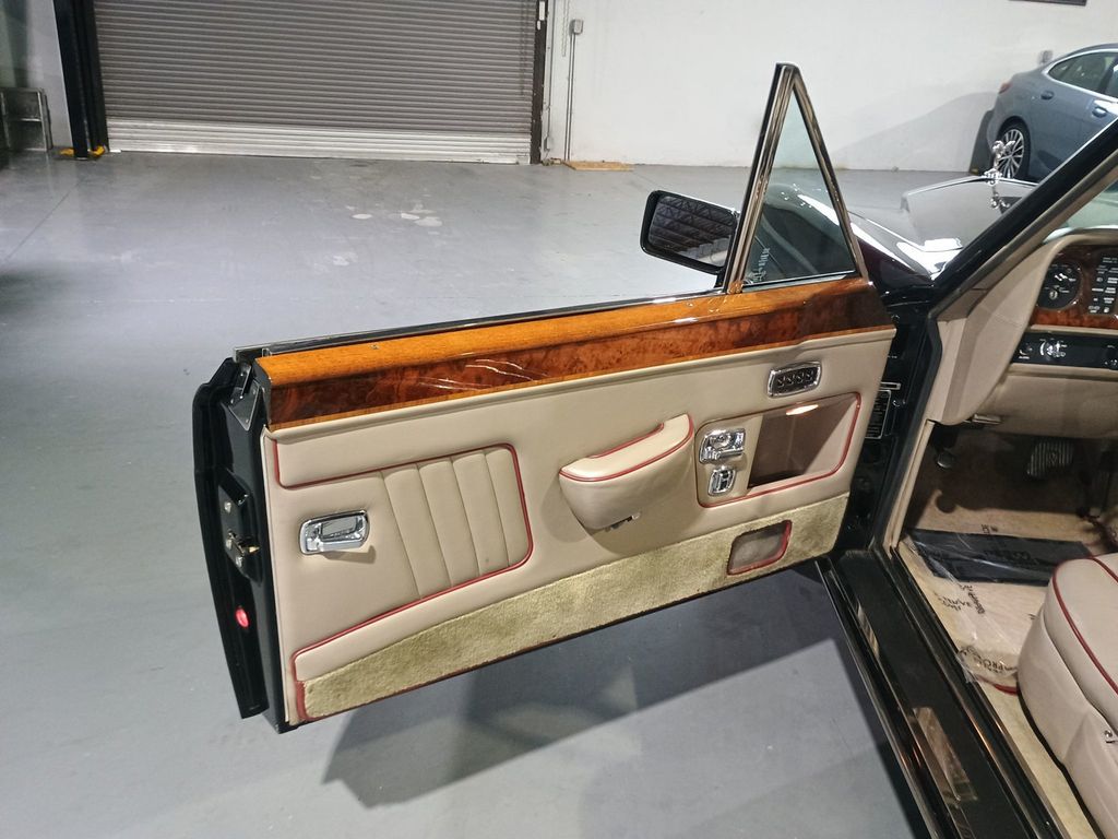 1988 Rolls-Royce Corniche II Mulliner Park Ward Clean Carfax - 23073501 - 14