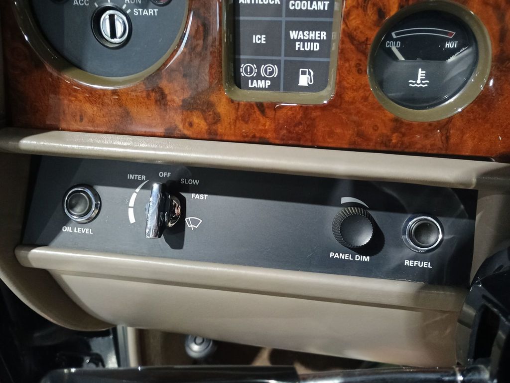 1988 Rolls-Royce Corniche II Mulliner Park Ward Clean Carfax - 23073501 - 25