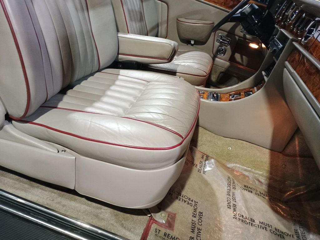 1988 Rolls-Royce Corniche II Mulliner Park Ward Clean Carfax - 23073501 - 51