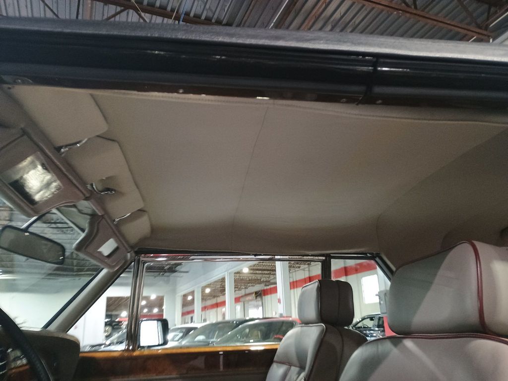 1988 Rolls-Royce Corniche II Mulliner Park Ward Clean Carfax - 23073501 - 84