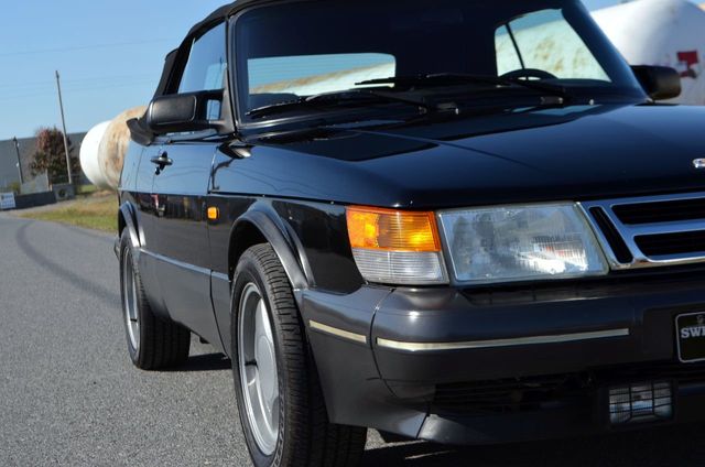1988 Saab 900T SPRING TIME IN SWEDEN MODEL - 22061479 - 22