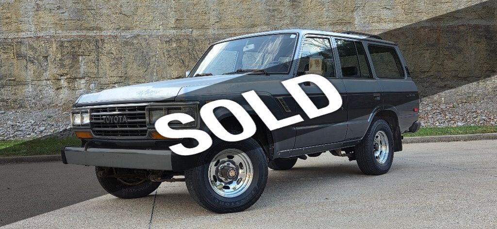 1988 Toyota Land Cruiser VERY VERY LOW MILES Restore or Drive RARE CLEAN 615-300-6004 - 22926474 - 0