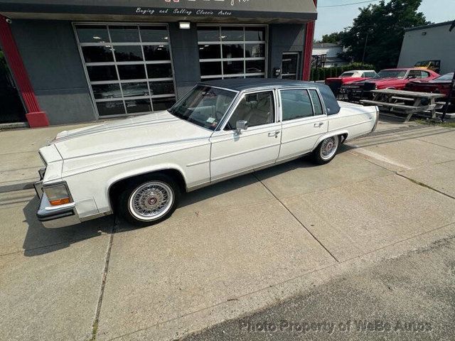 1989 Cadillac Brougham 4dr Sedan - 22544125 - 32