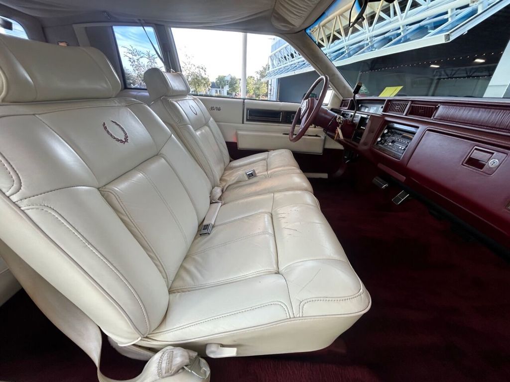 1989 Cadillac DeVille 2dr Coupe - 22289388 - 17