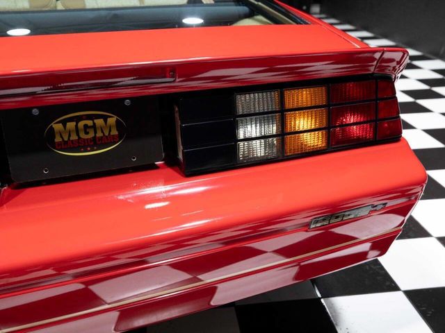 1989 Chevrolet Camaro 2dr Coupe IROC Z - 22982701 - 24