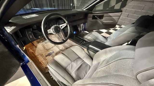 1989 Chevrolet Camaro 2dr Coupe IROC Z - 22984917 - 1