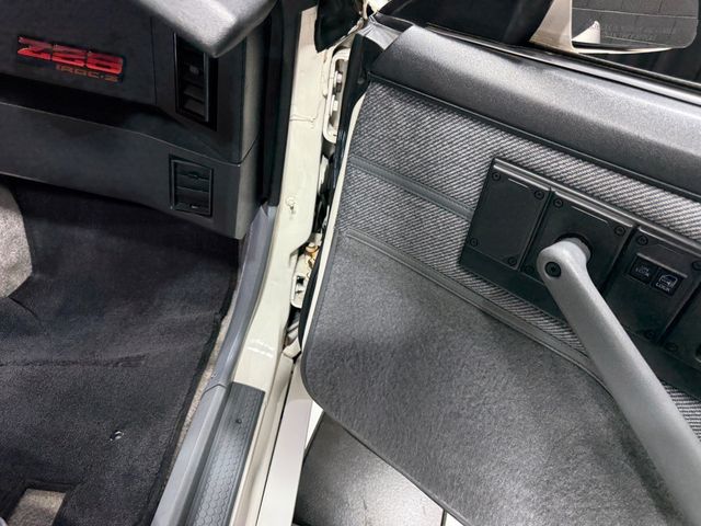 1989 Chevrolet Camaro 2dr Coupe IROC Z - 23078562 - 63