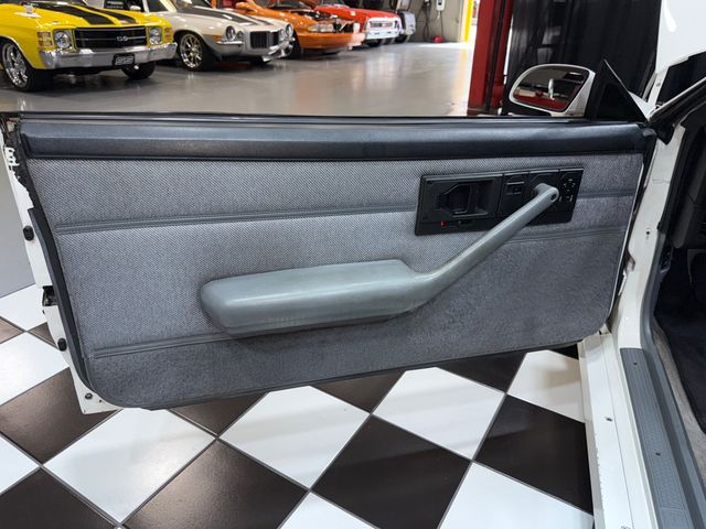 1989 Chevrolet Camaro 2dr Coupe IROC Z - 23078562 - 85