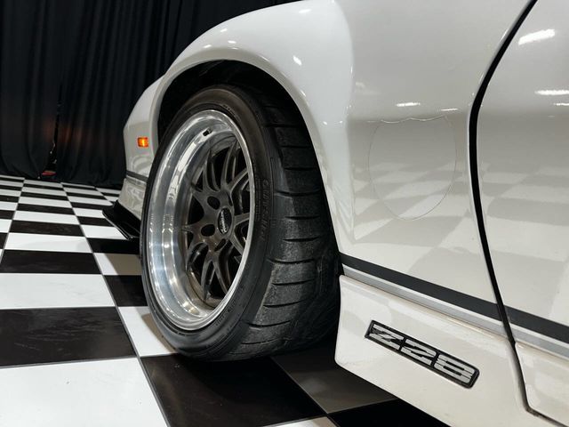 1989 Chevrolet Camaro IROC Z/28 6 SPEED LS CUSTOM WIDEBODY - 22768188 - 19
