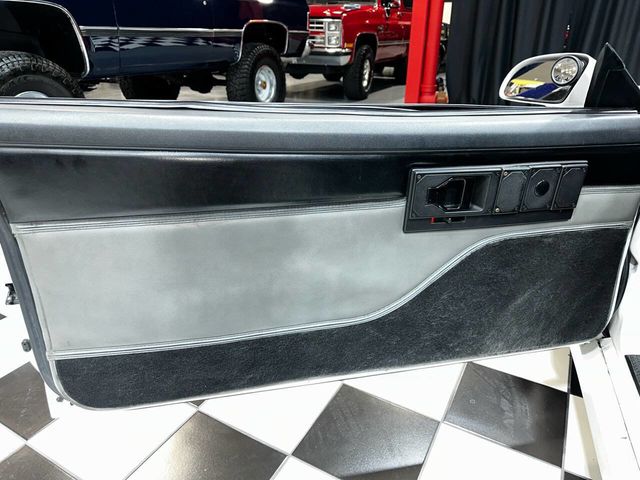 1989 Chevrolet Camaro IROC Z/28 6 SPEED LS CUSTOM WIDEBODY - 22768188 - 38