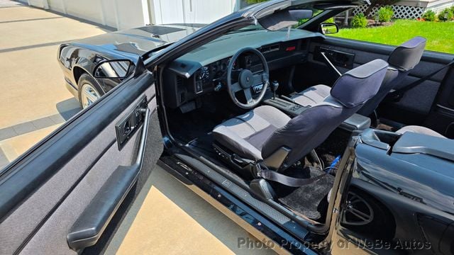 1989 Chevrolet Camaro IROC-Z Convertible - 20111937 - 24