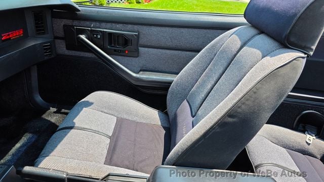 1989 Chevrolet Camaro IROC-Z Convertible - 20111937 - 37