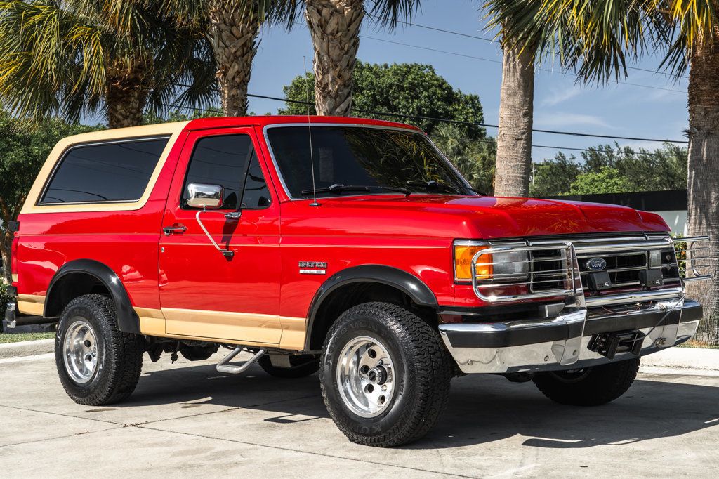 1989 Ford Bronco photo 11