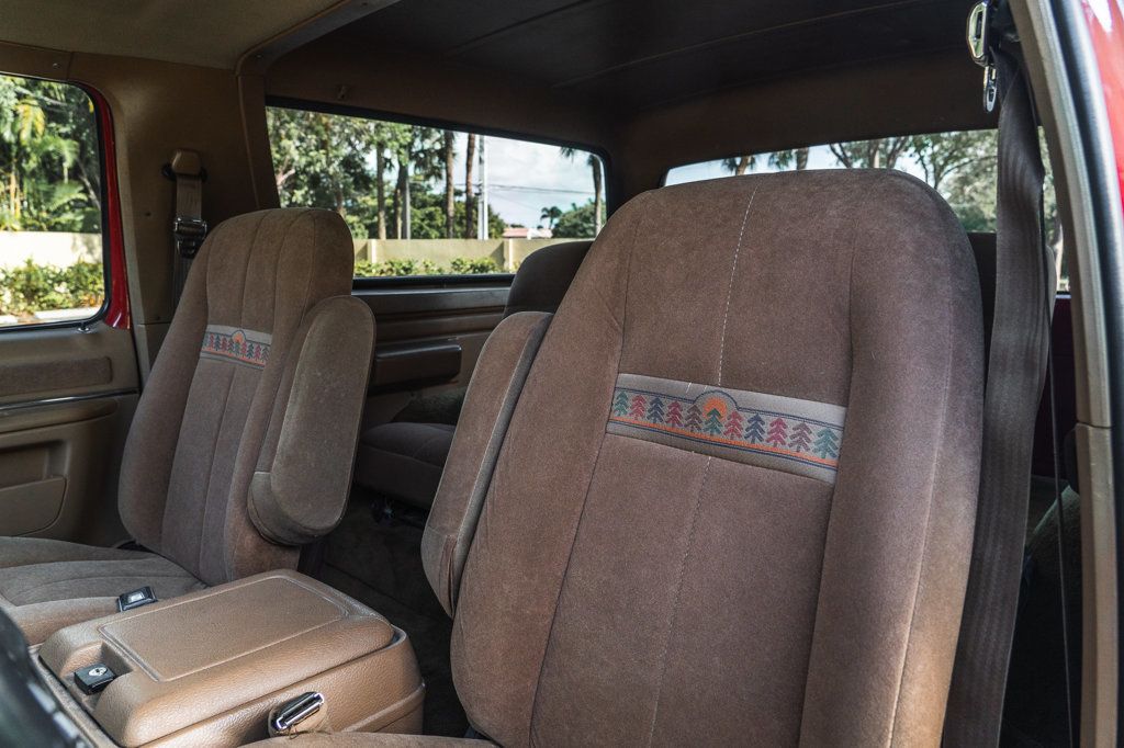 1989 Ford Bronco photo 14
