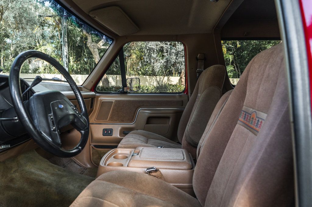 1989 Ford Bronco photo 15