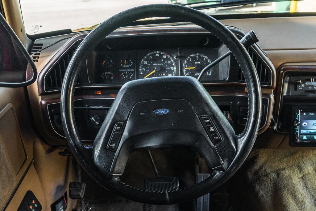 1989 Ford Bronco photo 17
