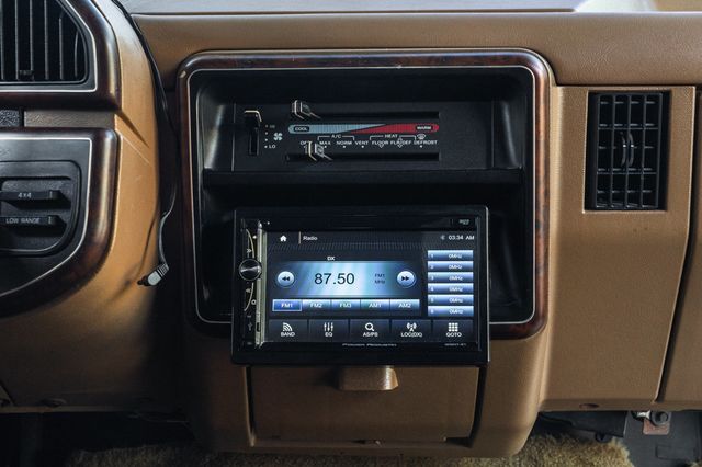 1989 Ford Bronco 2dr Wagon - 22684535 - 18