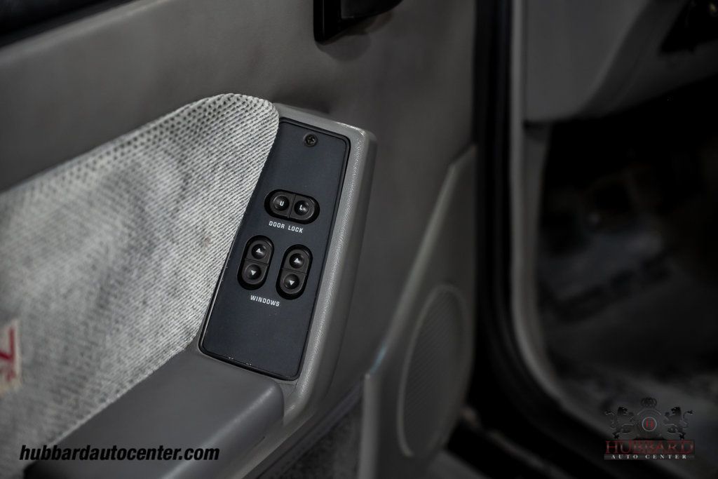 1989 Ford Mustang Rare Saleen Black No Stripe Car - 22910617 - 59