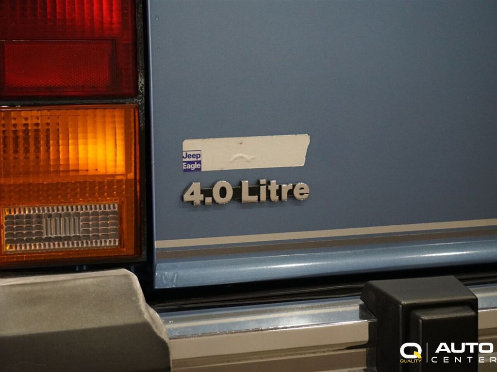 1989 Jeep Cherokee 4dr Wagon Laredo 4WD - 23013480 - 9