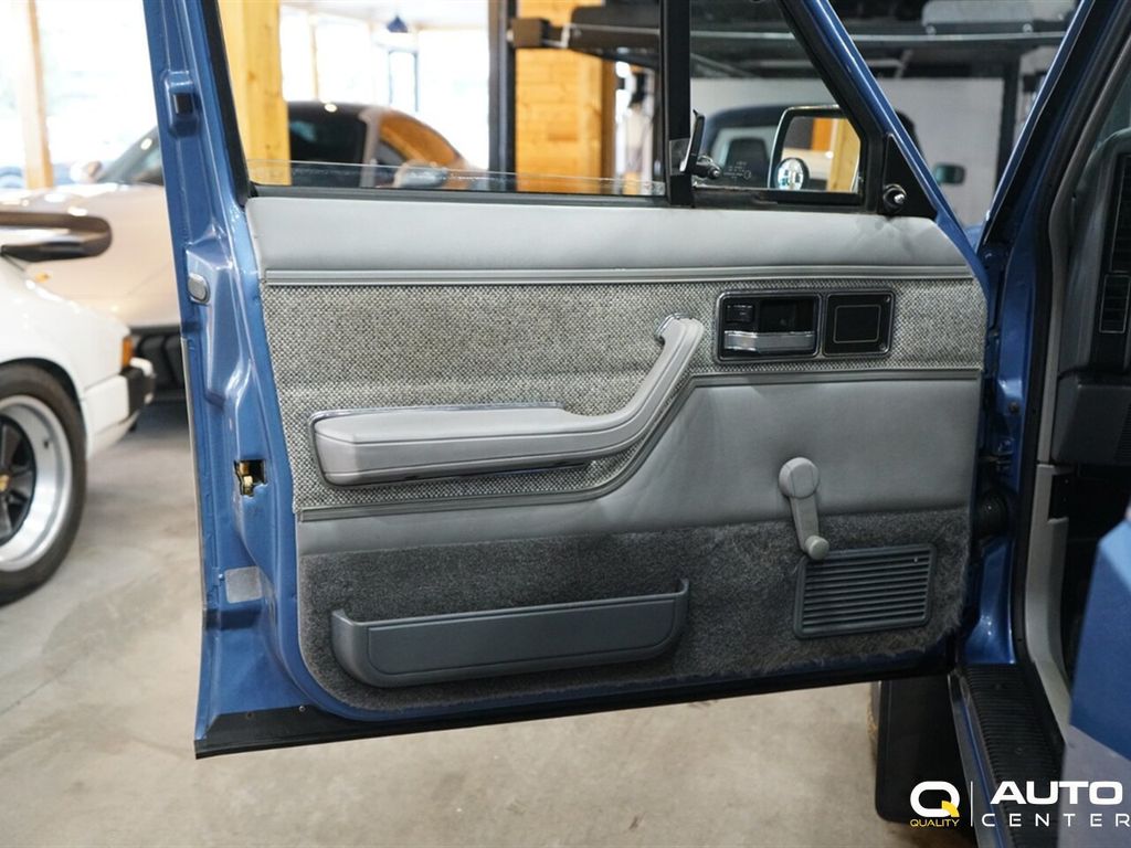 1989 Jeep Cherokee 4dr Wagon Laredo 4WD - 23013480 - 19