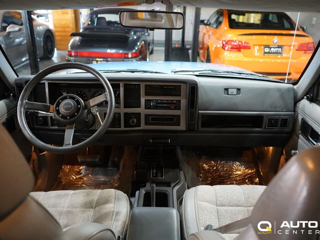 1989 Jeep Cherokee 4dr Wagon Laredo 4WD - 23013480 - 24