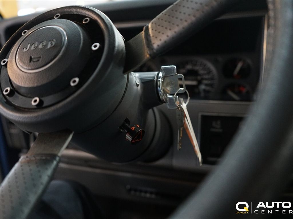 1989 Jeep Cherokee 4dr Wagon Laredo 4WD - 23013480 - 32