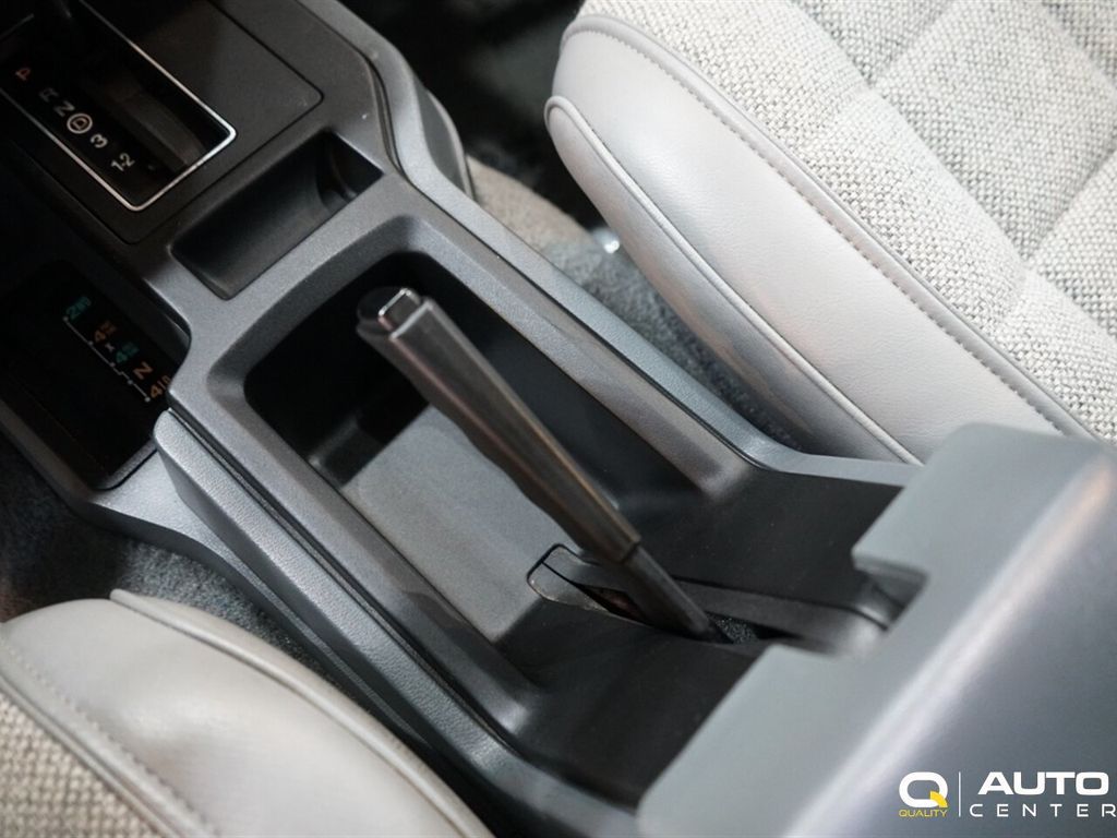 1989 Jeep Cherokee 4dr Wagon Laredo 4WD - 23013480 - 37