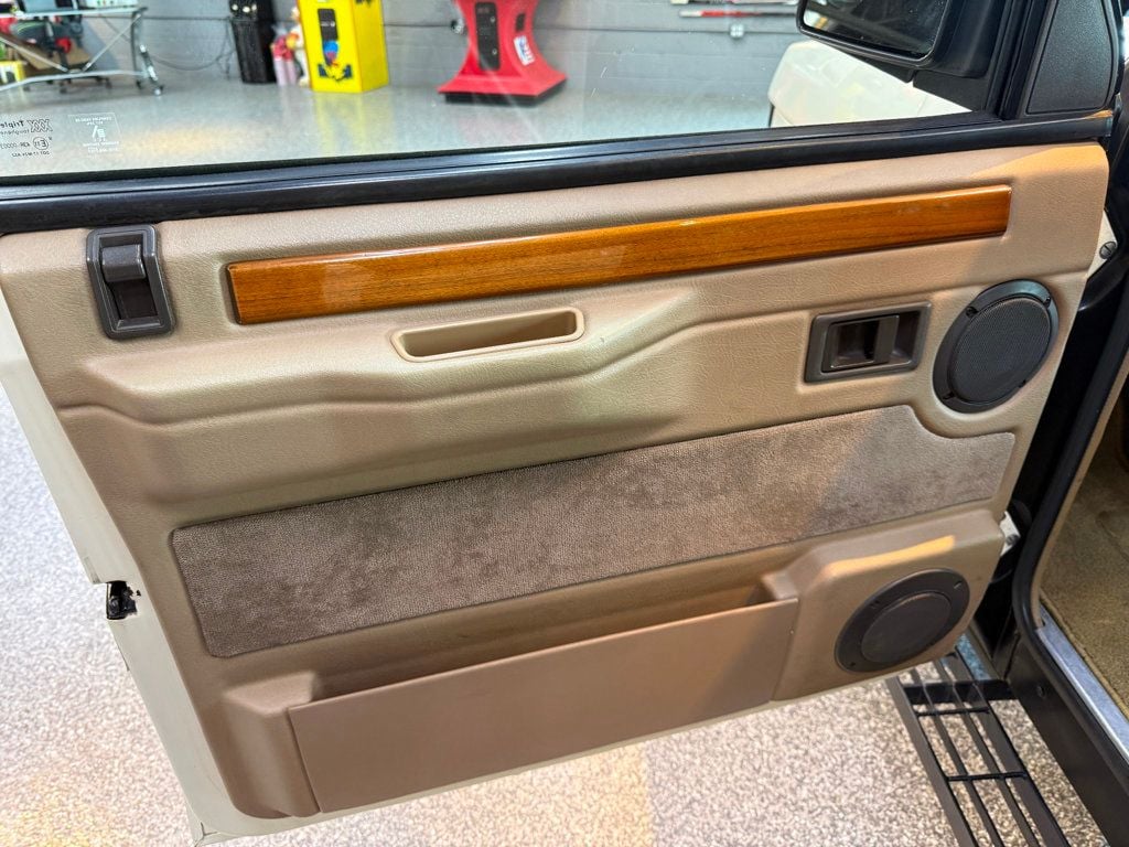 1989 Land Rover Range Rover photo 35