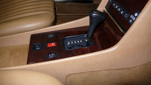 1989 Mercedes-Benz 560 Series SL - 11801471 - 30