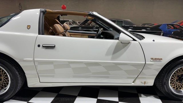 1989 Pontiac Firebird 2dr Coupe Firebird Hatchback - 22984924 - 16