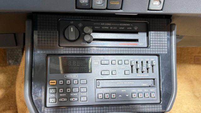 1989 Pontiac Firebird 2dr Coupe Firebird Hatchback - 22984924 - 32