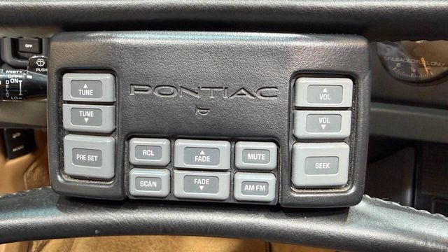 1989 Pontiac Firebird 2dr Coupe Firebird Hatchback - 22984924 - 35