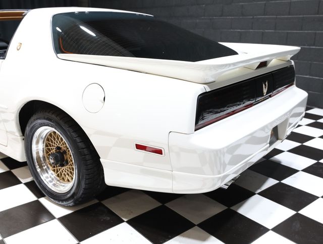 1989 Pontiac Firebird 2dr Coupe Firebird Hatchback - 22991760 - 32