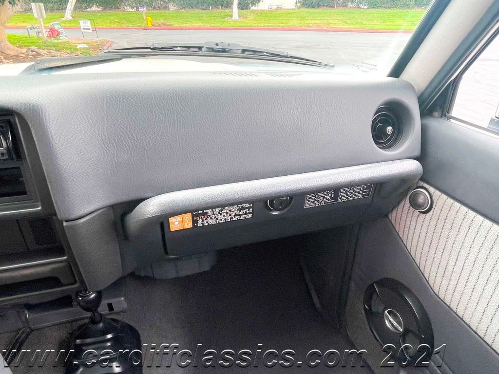 1989 Toyota Land Cruiser 4dr Wagon - 21039258 - 38