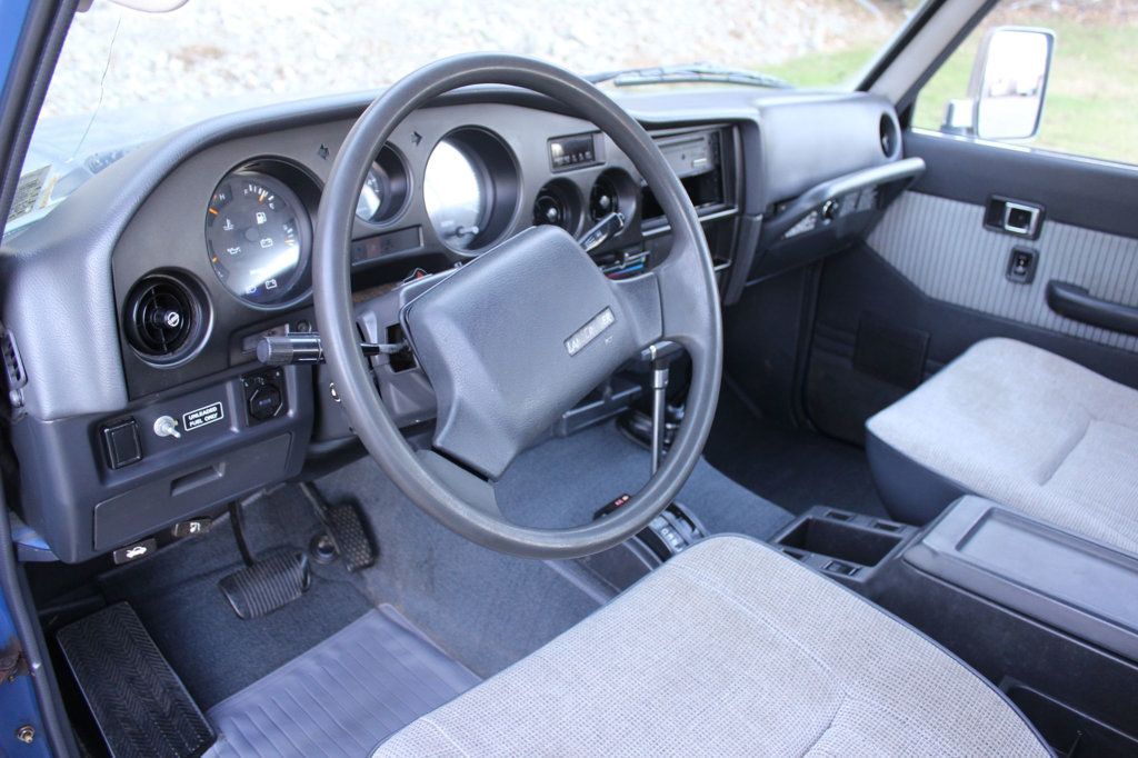 1989 Toyota Land Cruiser 4dr Wagon - 23098499 - 11