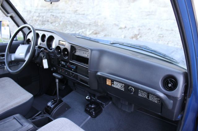 1989 Toyota Land Cruiser 4dr Wagon - 23098499 - 14