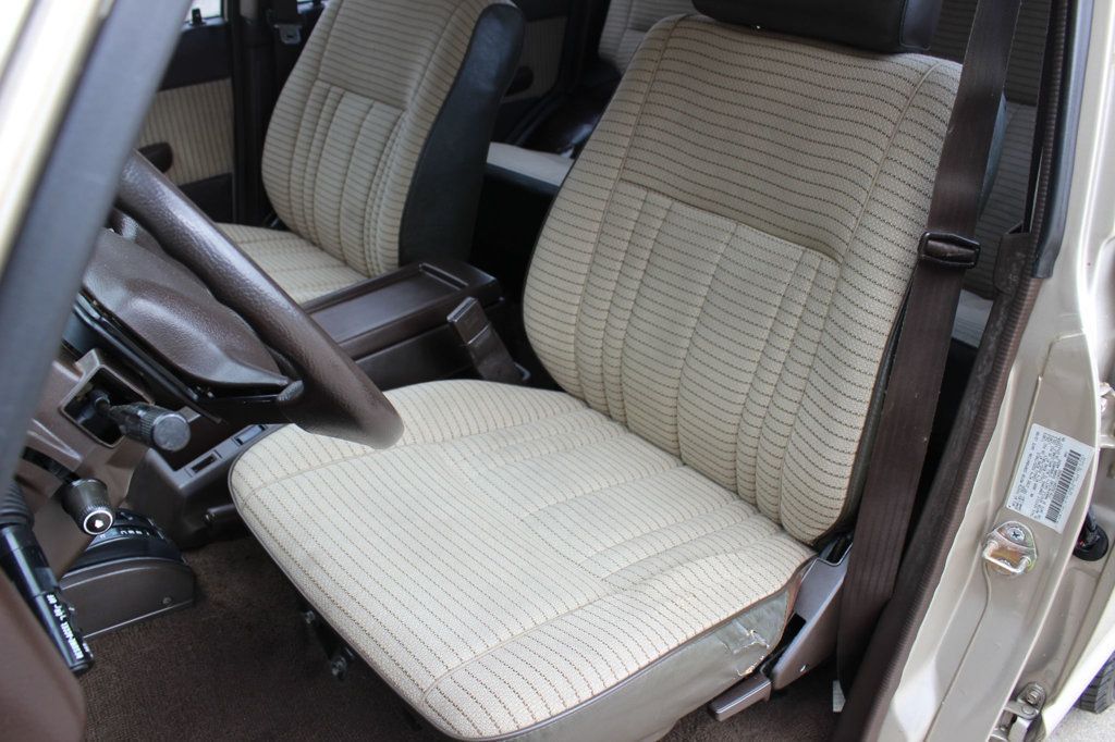1989 Toyota Land Cruiser VERY LOW MILES 4x4 Collectible FJ62 RARE 615-300-6004 - 23005717 - 11