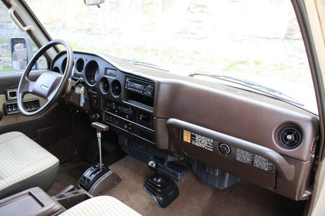 1989 Toyota Land Cruiser VERY LOW MILES 4x4 Collectible FJ62 RARE 615-300-6004 - 23005717 - 20
